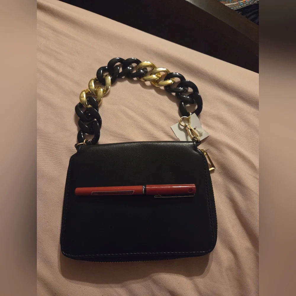 Elegant Black Gold Chain Women's Wallet Wrislet Bag - Picture 3 of 11